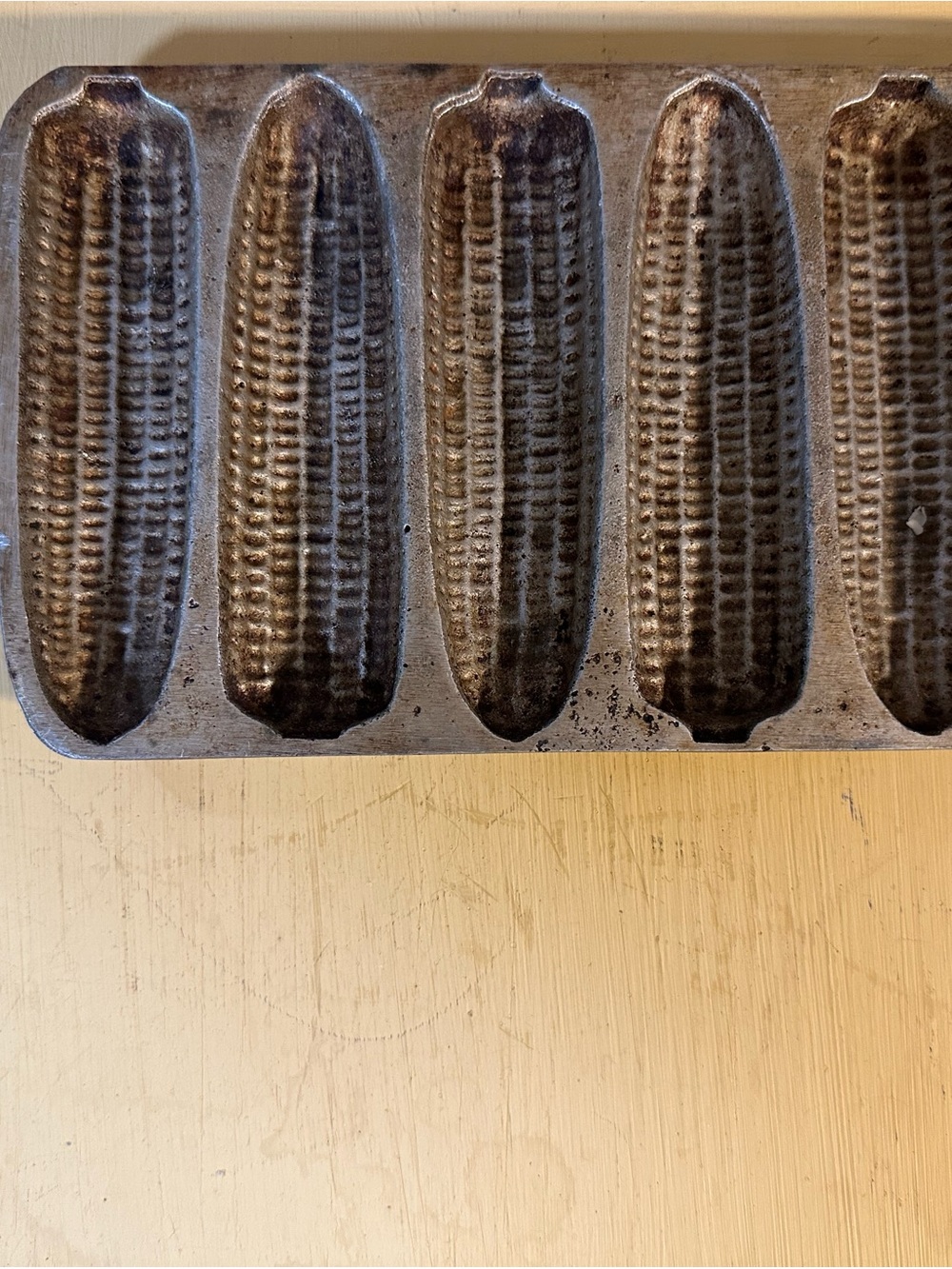 Vintage Corn-shaped Cast Iron Muffin Pan
